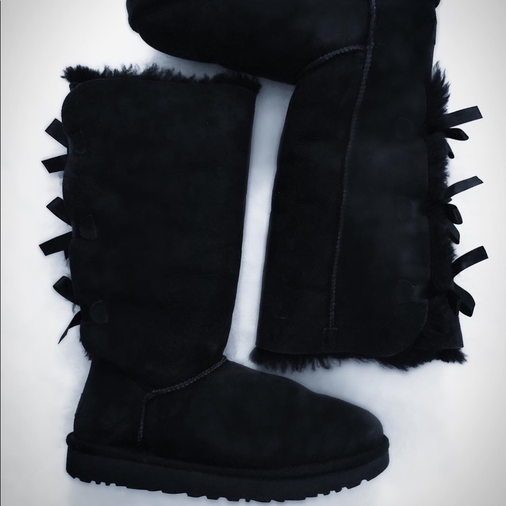 BRAND NEW Ugg Bailey Bow Boots